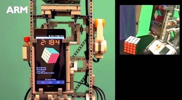 El teléfono Huawei Ascend P6 resuelve un cubo de Rubik 4x4x4 en 50 movimientos
