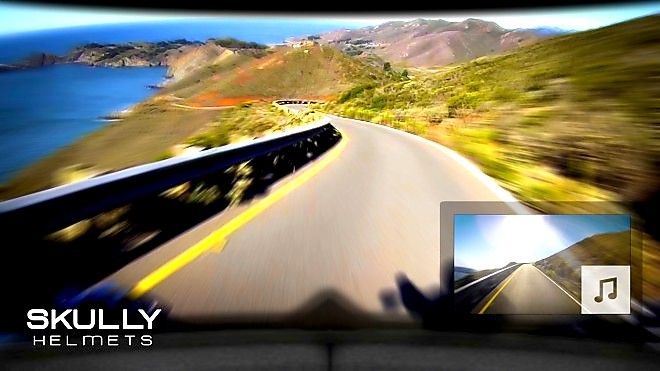 Casco para motociclista con realidad aumentada y cámara que sirve de espejo retrovisor