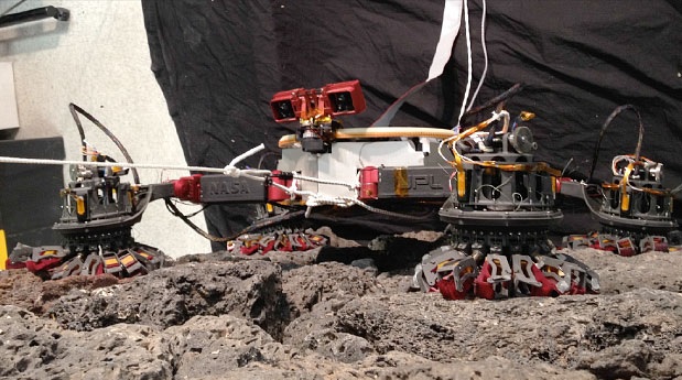 Vea el robot de la NASA que puede escalar cualquier superficie