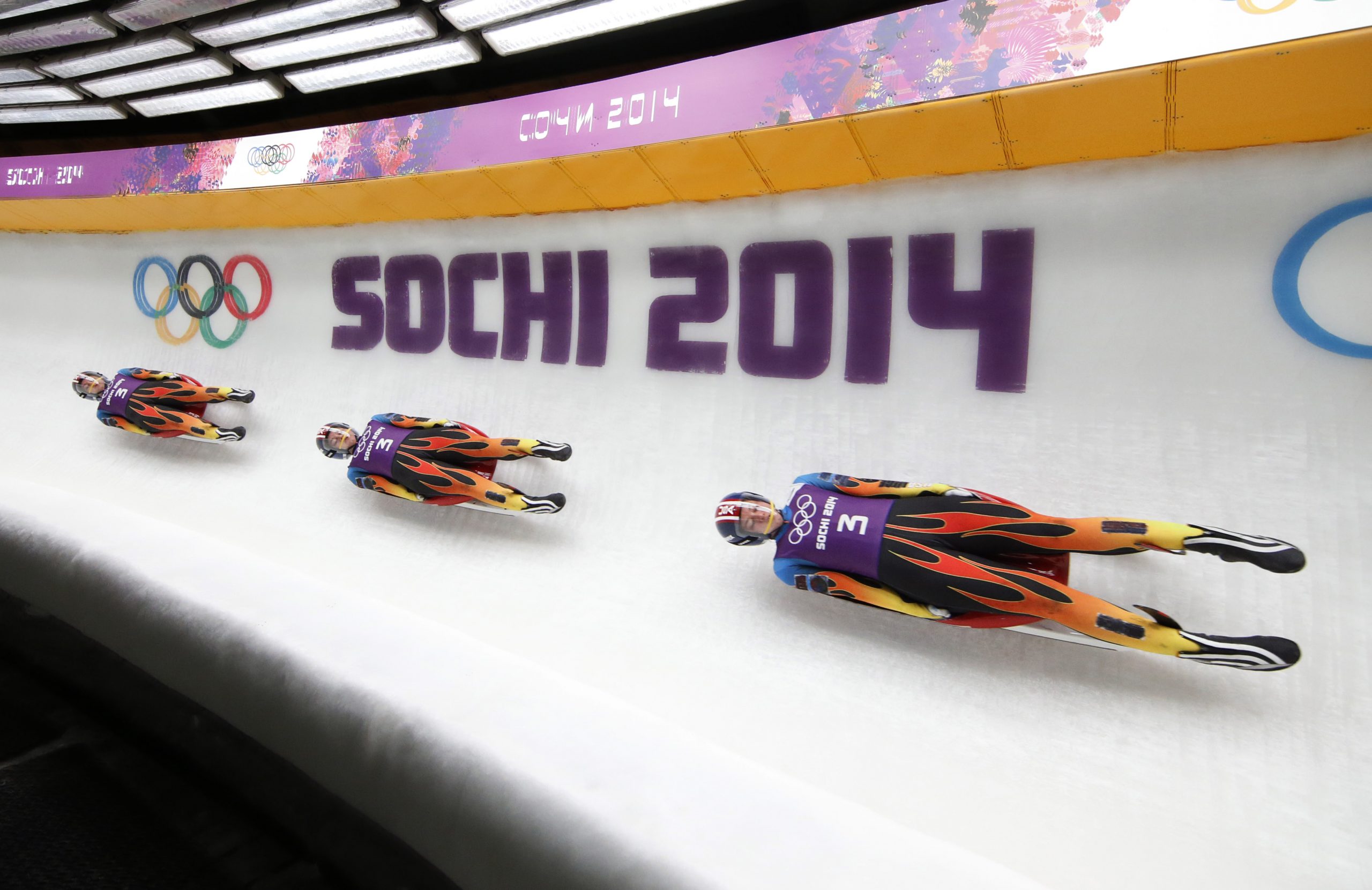 Sienta en video la adrenalina de ir abordo de un luge (trineo ligero) en Sochi