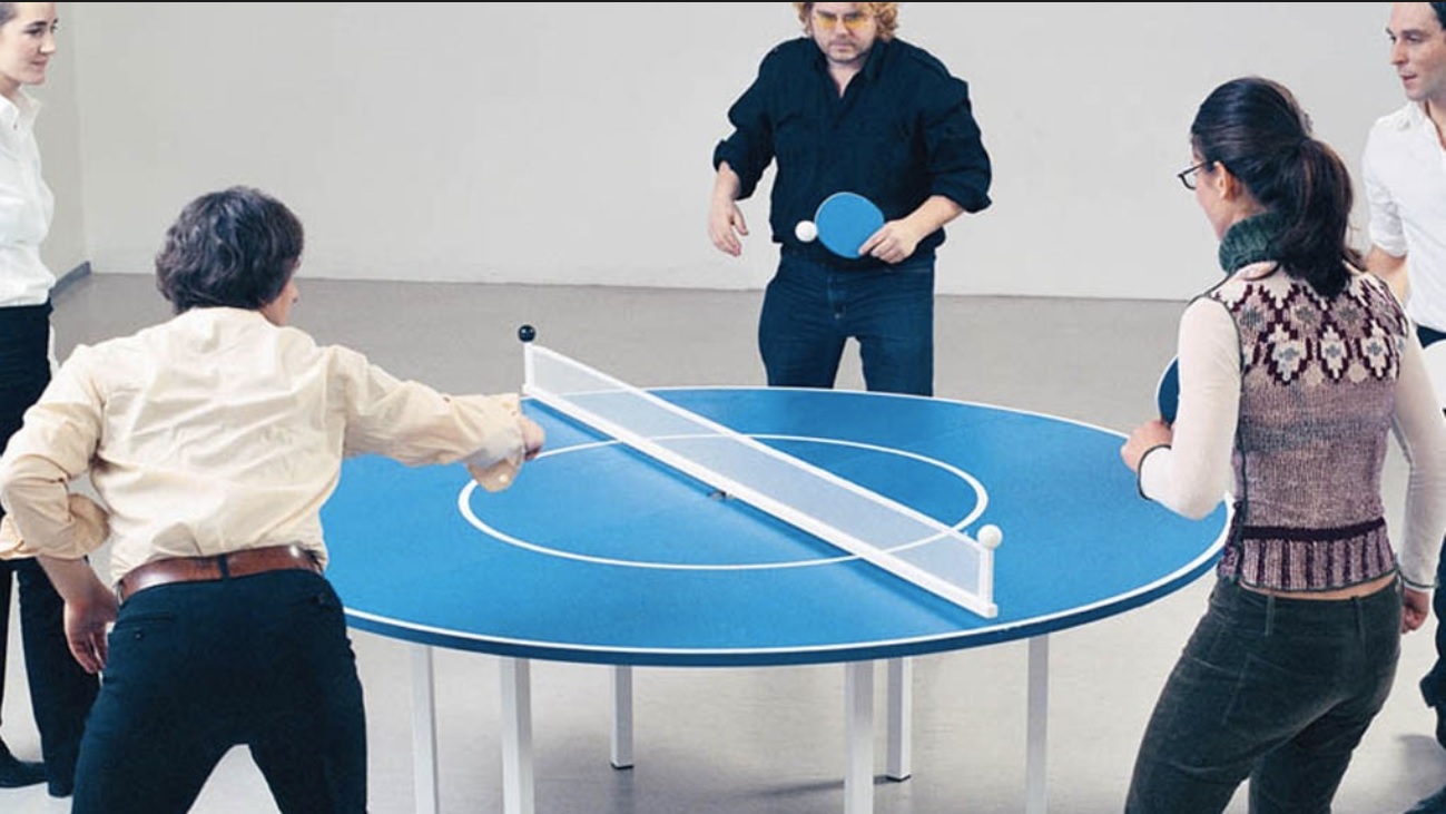 Mesa de ping-pong con malla giratoria
