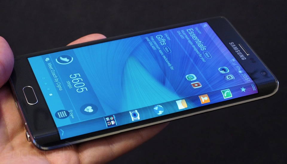Samsung presenta su Galaxy Note Edge con borde curvo funcional