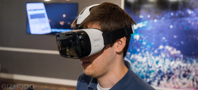 Samsung presenta su casco de realidad virtual Gear VR
