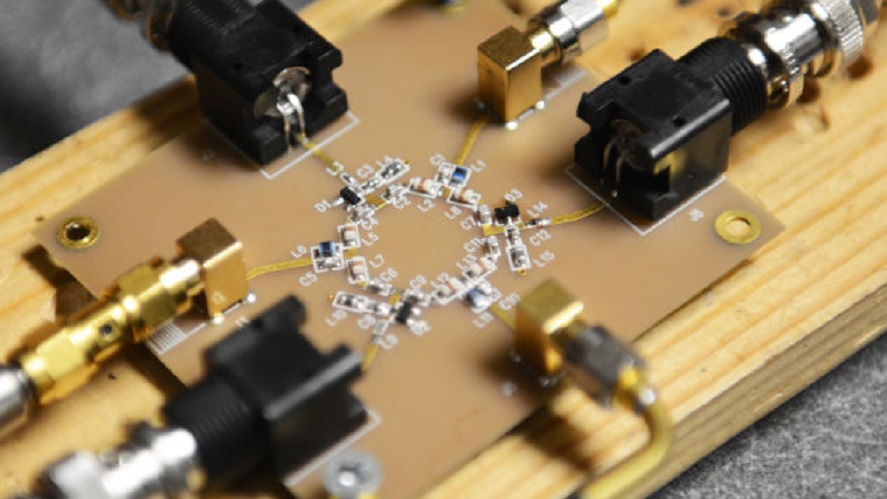 Este circuito doblará la velocidad de datos en su próximo teléfono