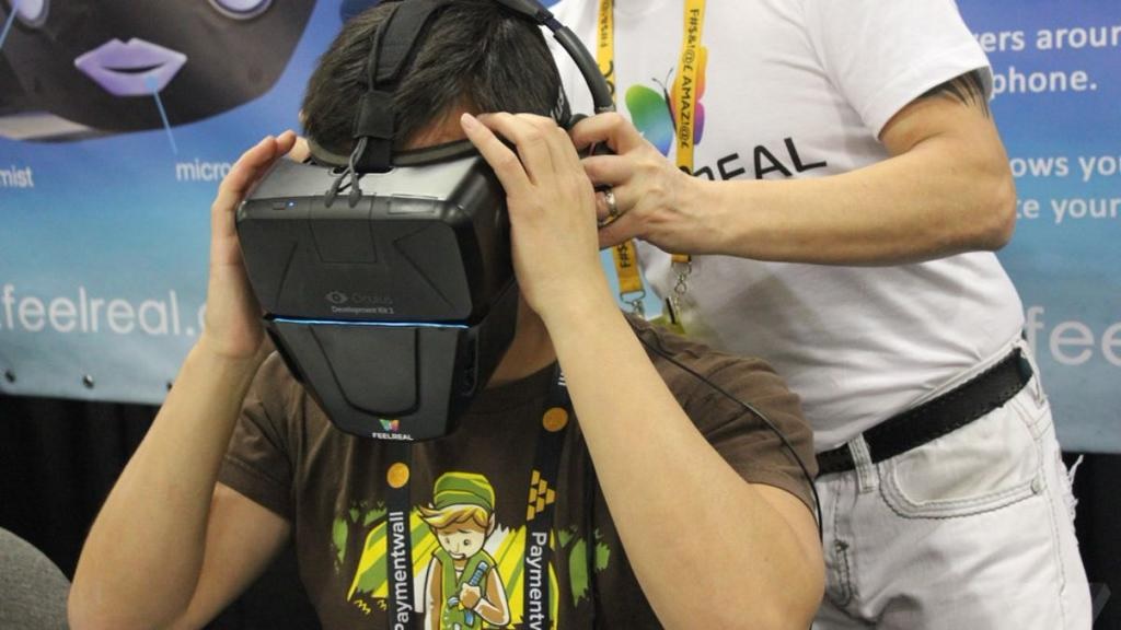 Fabrican máscara para percibir olores en realidad virtual