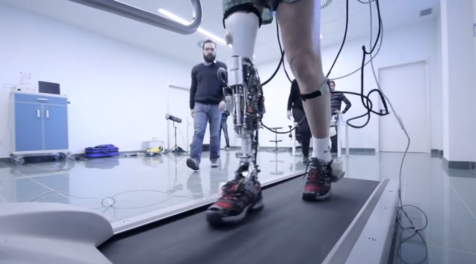 Desarrollan piernas robóticas inteligentes