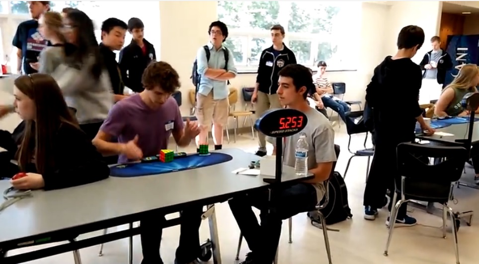 Nuevo récord mundial para resolver el cubo de Rubik se sitúa en 5.253 segundos