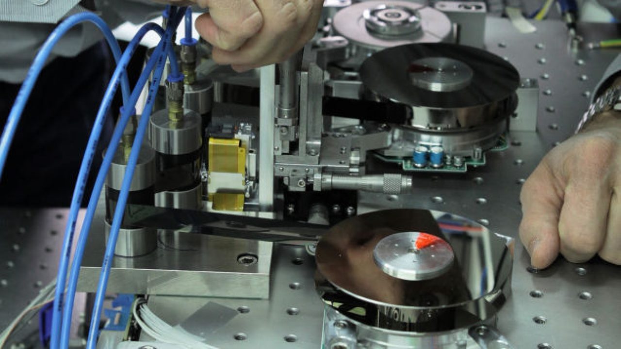 IBM y Sony desarrollan una cinta magnética de 330 TB