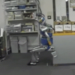 Robot aprende a empujar objetos como lo harían los humanos