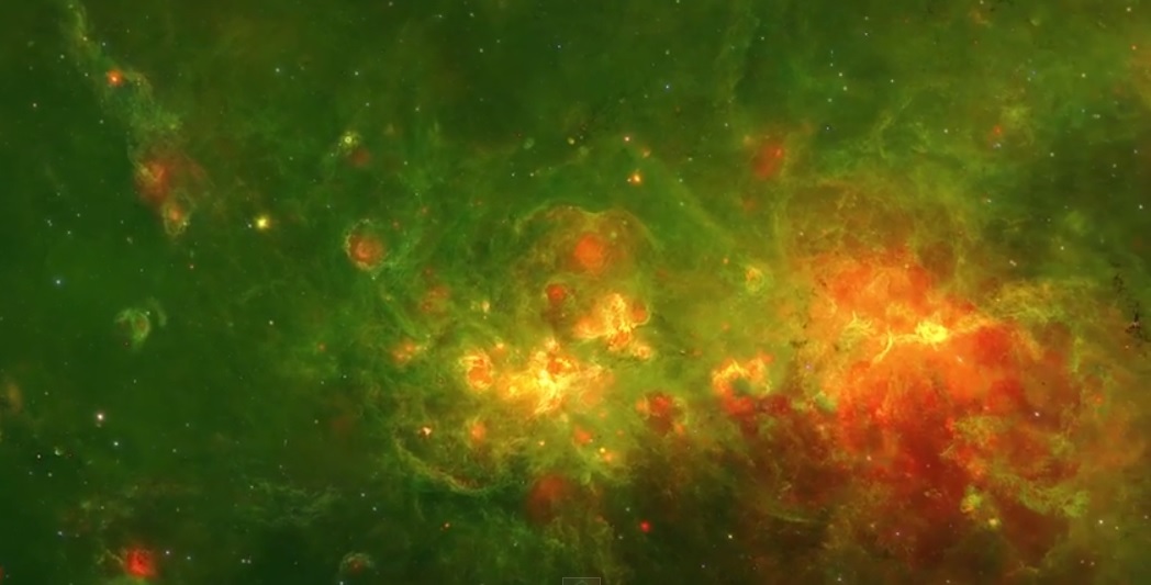 Video 4K de la Vía Láctea combinando 400 mil fotos