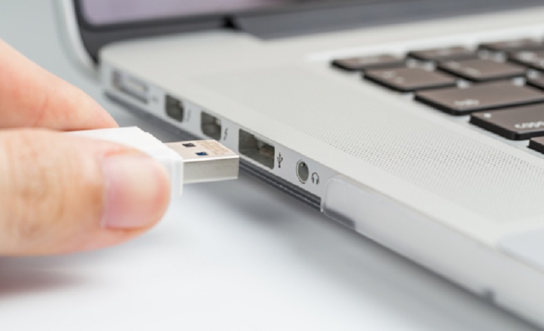 Memoria USB capaz de destruir portátiles, TVs, consolas y celulares