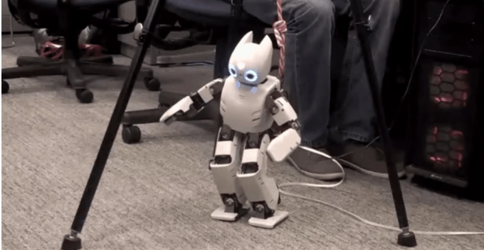 Los robots pueden mejorar su aprendizaje programándolos para pensar como bebés