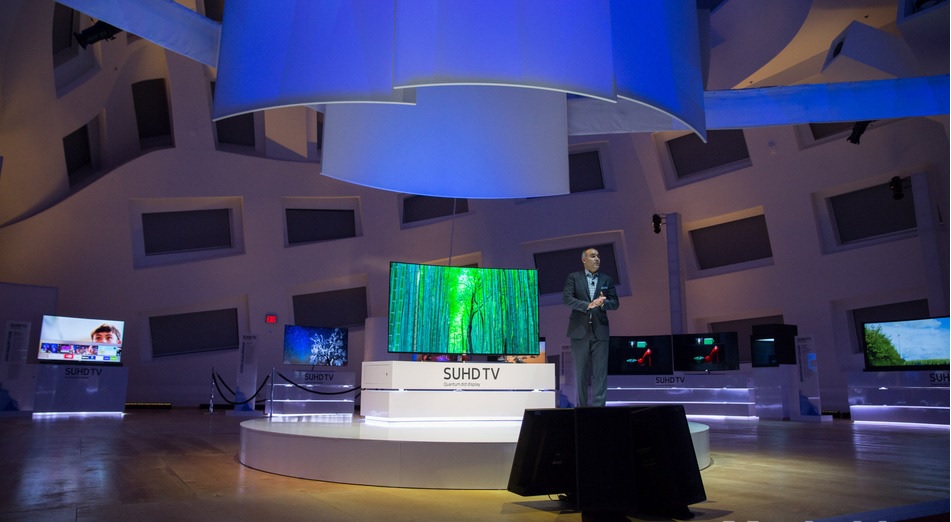 Samsung presenta su TV 8K curvo de 98 pulgadas