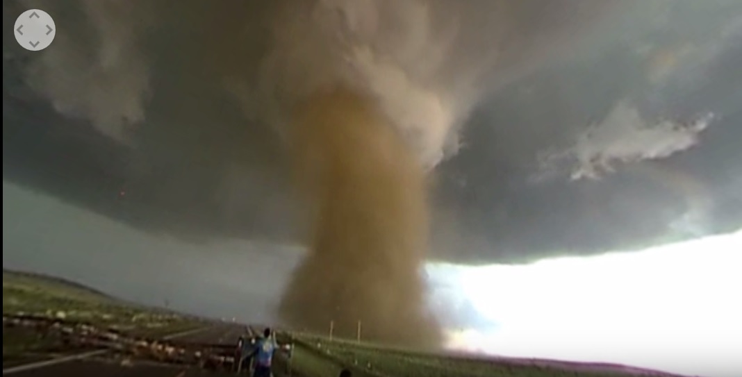 Increíble video de 360 grados le da un aspecto aterrador a un tornado gigante