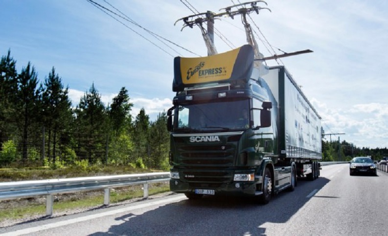 Inaugurada la primera autopista eléctrica en Suecia para camiones