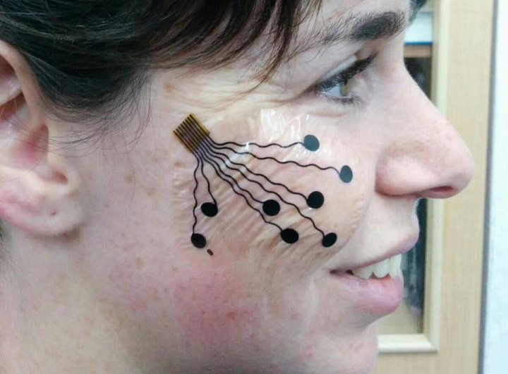 Nano tatuajes para rastrear expresiones faciales