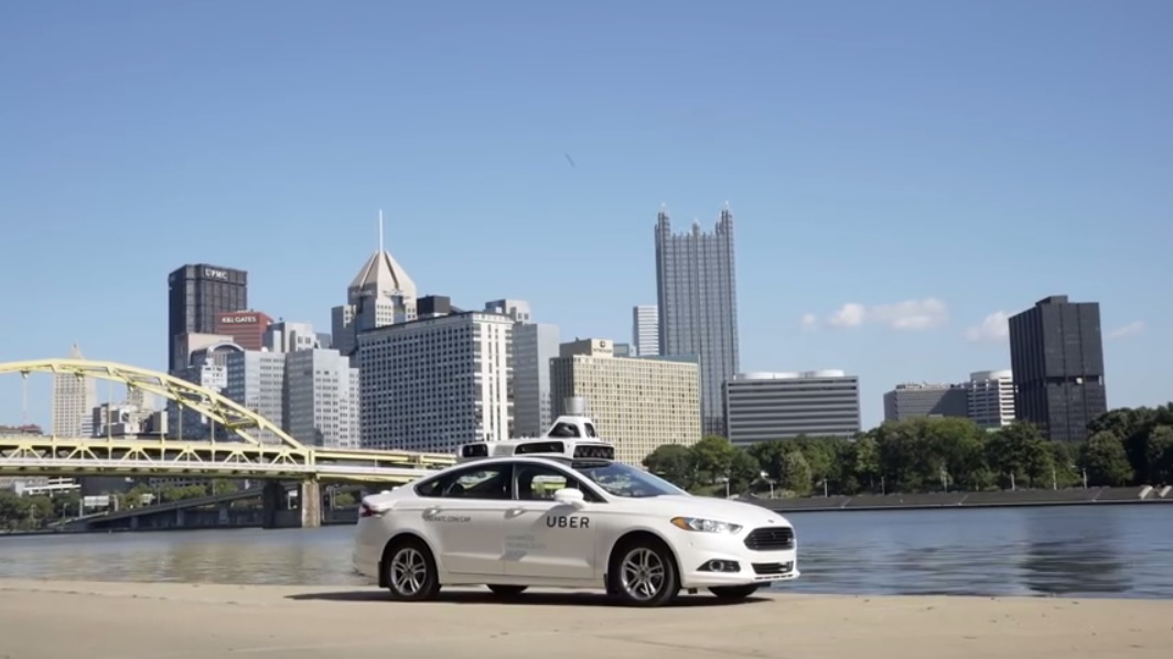 Así son los viajes en taxi autónomo de Uber, que inicia operaciones en Pittsburgh