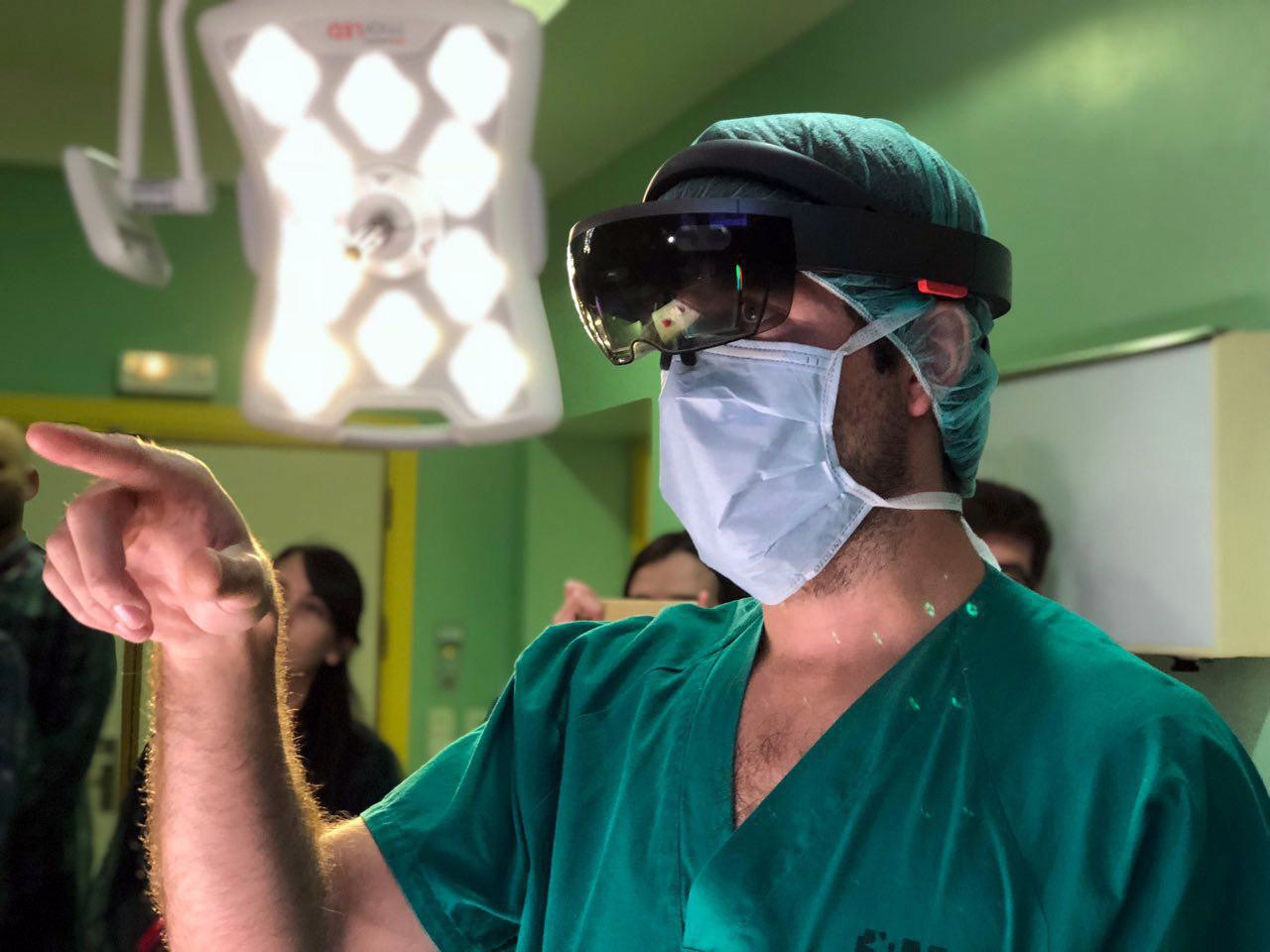 Cirujanos emplearon HoloLens en operación de un cáncer