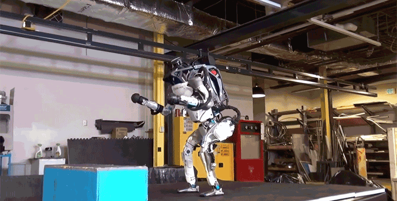 Ahora los robots pueden hacer saltos mortales hacia atrás y no despedazarse en el intento