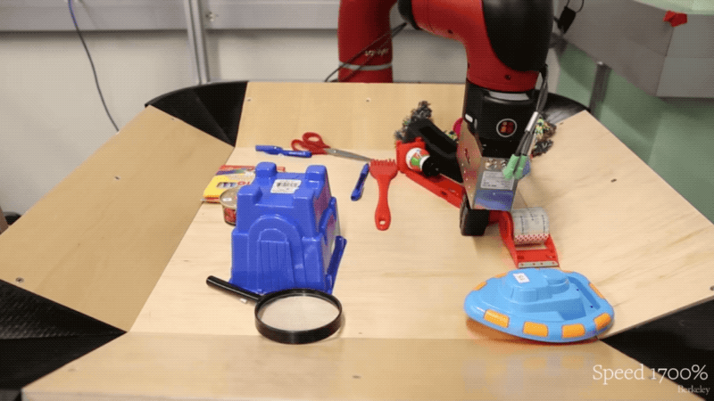 Robot artificialmente inteligente aprende como un bebé