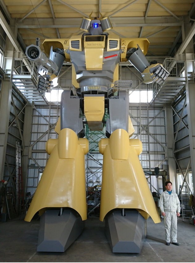 Japón presenta su espectacular robot gigante de nueve metros y 7.350 kilos completamente operativo