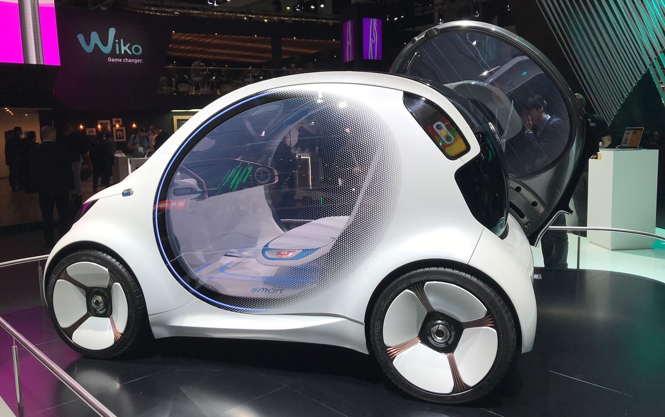 Mercedes muestra su auto futurista Smart Vision EQ