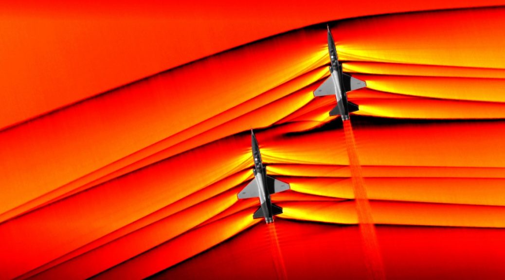 LA NASA LOGRA FOTOGRAFIAR POR PRIMERA VEZ LAS ONDAS DE CHOQUE JUSTO CUANDO DOS AVIONES SUPERSÓNICOS ROMPEN LA BARRERA DEL SONIDO