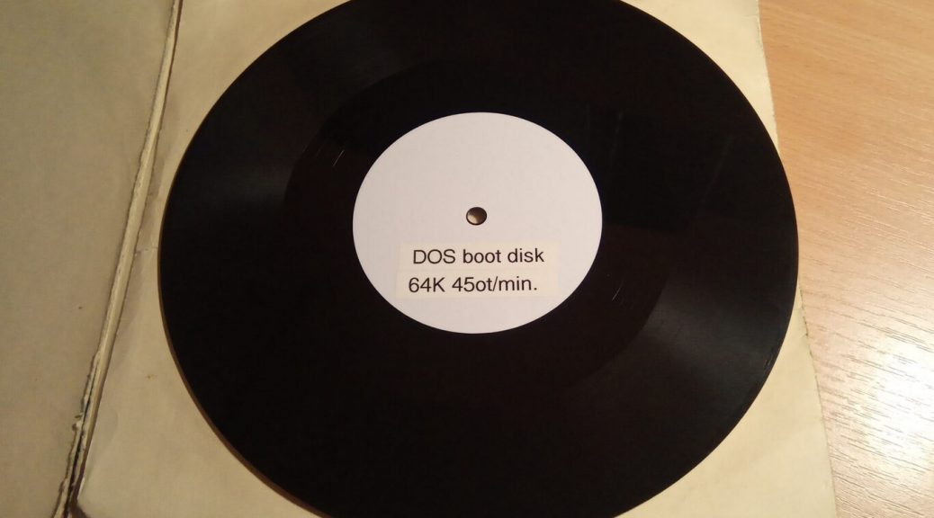 LOGRAN ARRANCAR UN PC DESDE UN DISCO DE VINILO
