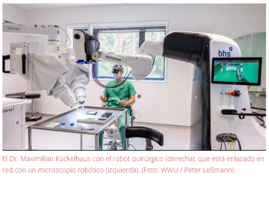 Operan por vez primera personas con sistema de microcirugía totalmente asistido por robots