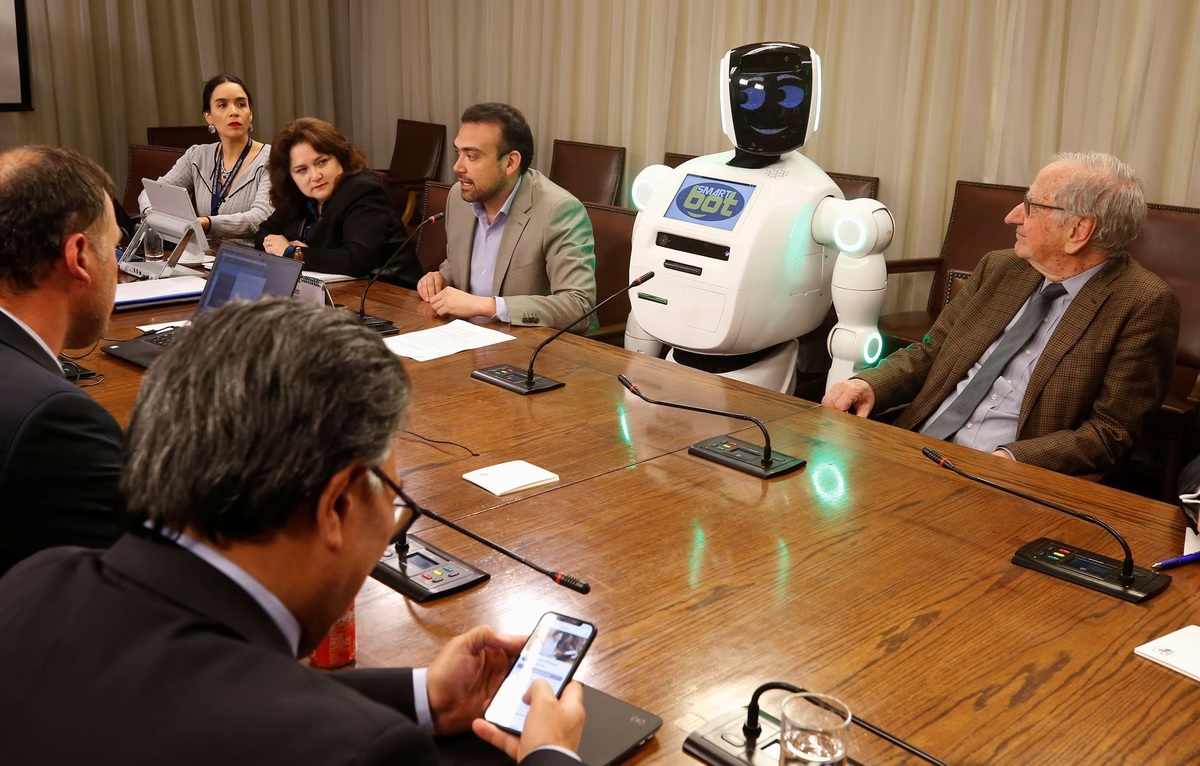 Inteligencia artificial le sugiere qué decir en las reuniones de trabajo