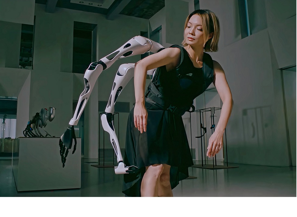 Crean brazos robóticos impulsados con inteligencia artificial controlables por el usuario