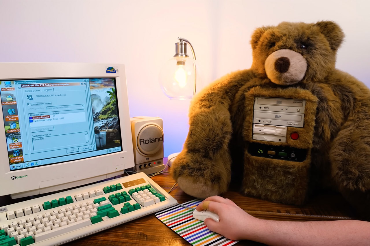 Crean computador con forma de oso de peluche
