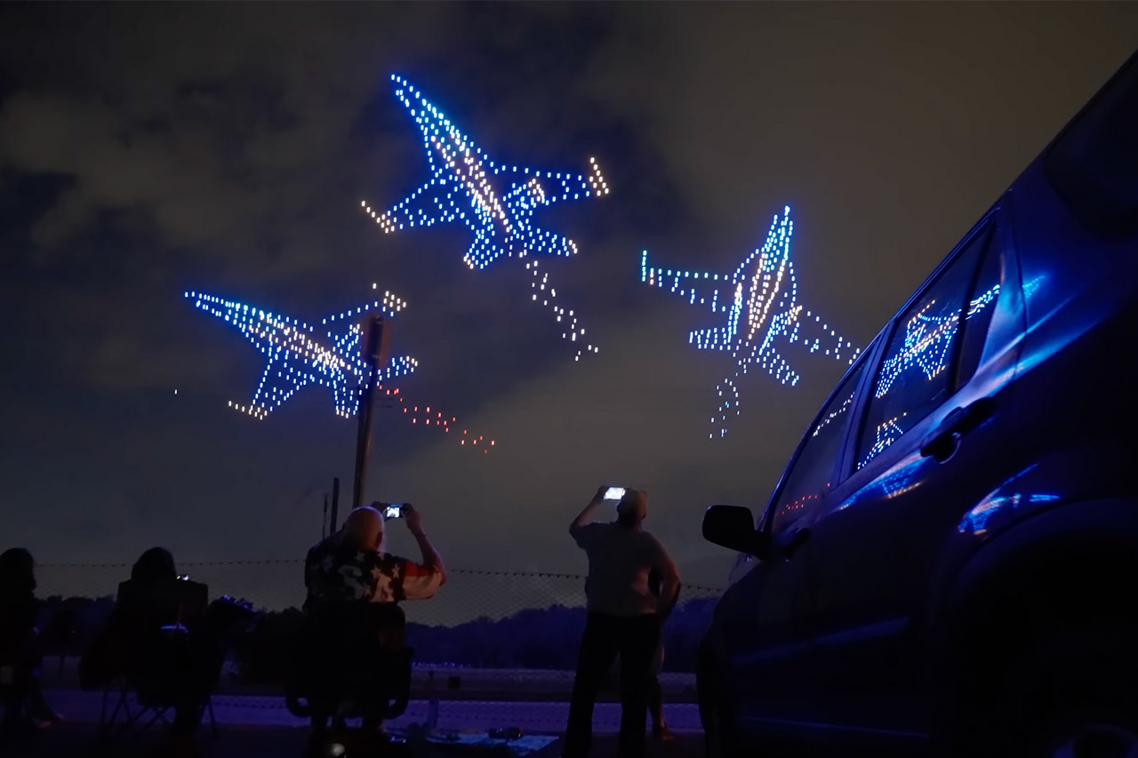 Nuevo récord mundial Guinness con 1002 drones equipados con LEDs